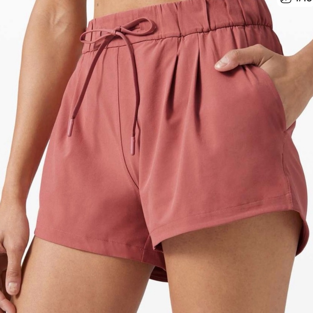 Lululemon Stroll at Sundown Shorts
